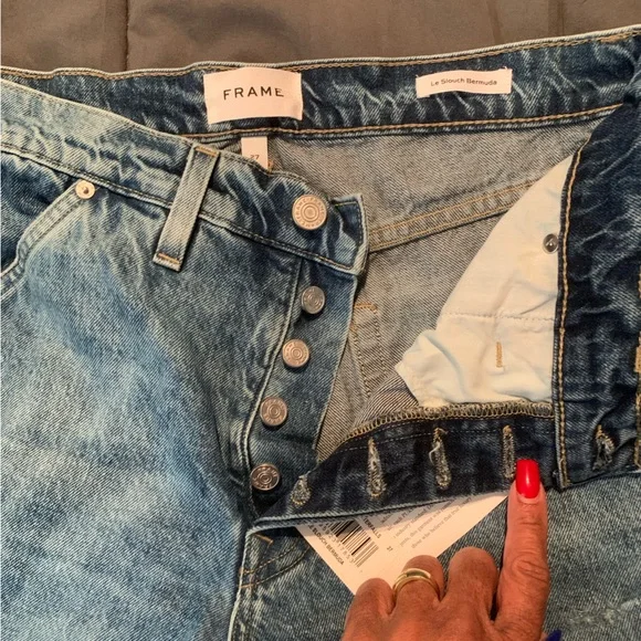 FRAME DENIM SHORTS….. - Picture 3 of 6